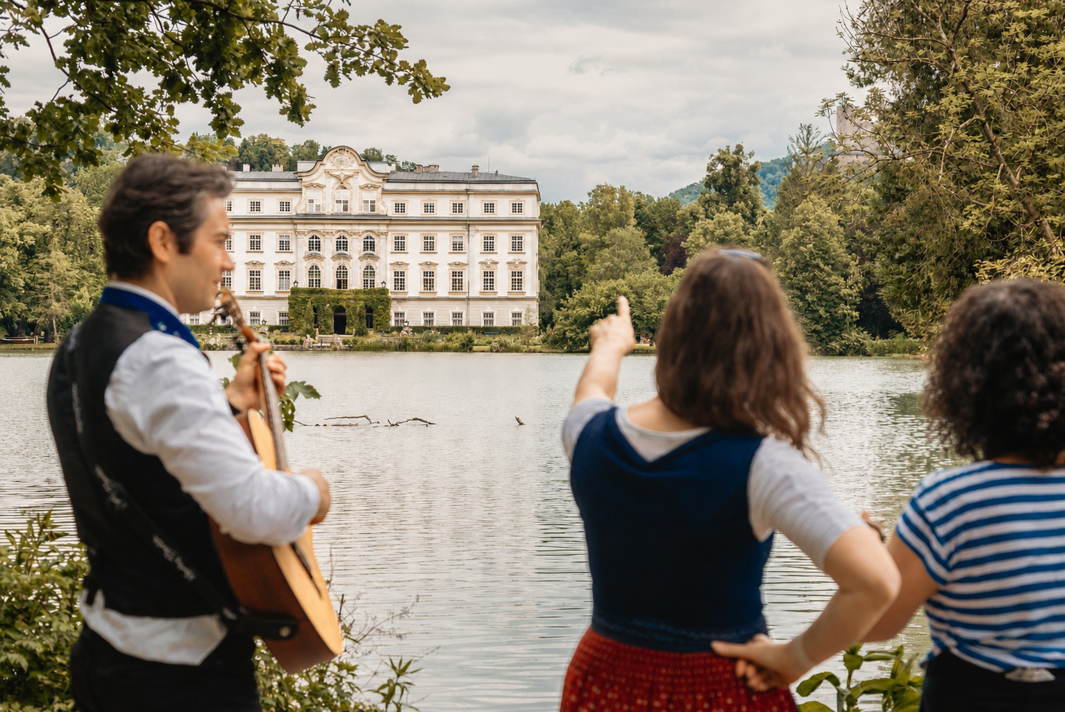 Private guide introducing Leopoldskron Palace, the famous The Sound of Music filming location in Salzburg.