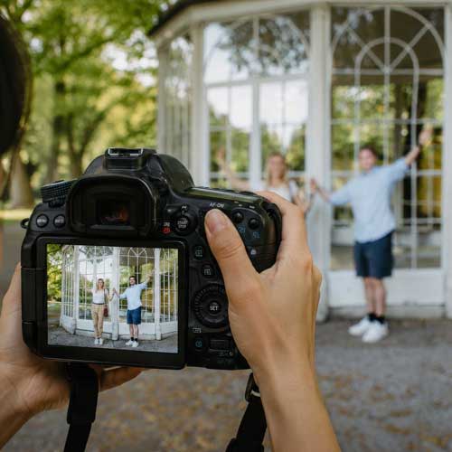 Professional DSLR camera capturing guests during a private sightseeing experience in Salzburg.