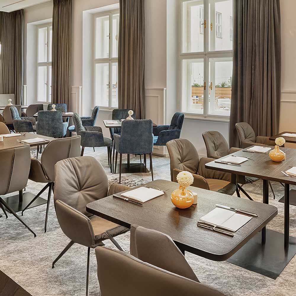 ahyperion-hotel-salzburg-restaurant-interior.jpg